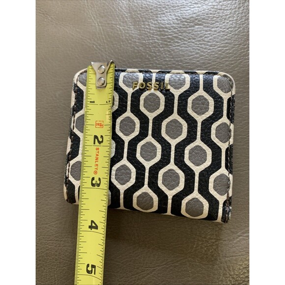 VTG Fossil Geometric Leather Bi-fold Wallet Snap & Up Zip Coin Card Slots White - Picture 16 of 16